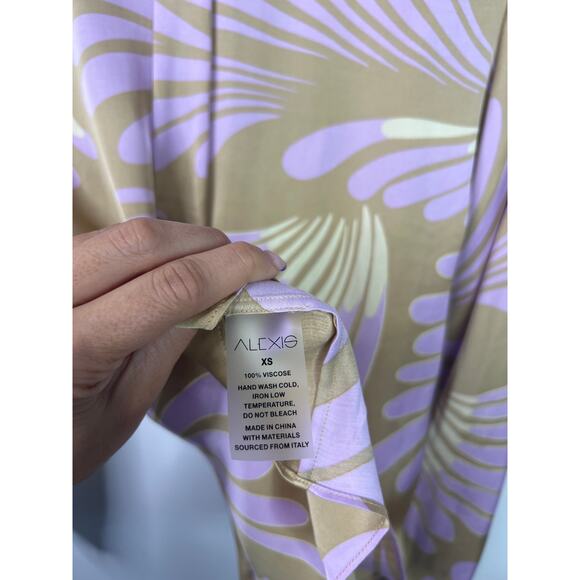 Alexis Devyn Long Sleeve Purple and Tan Floral Print Top Women's Size: XS NWOT - Picture 5 of 7